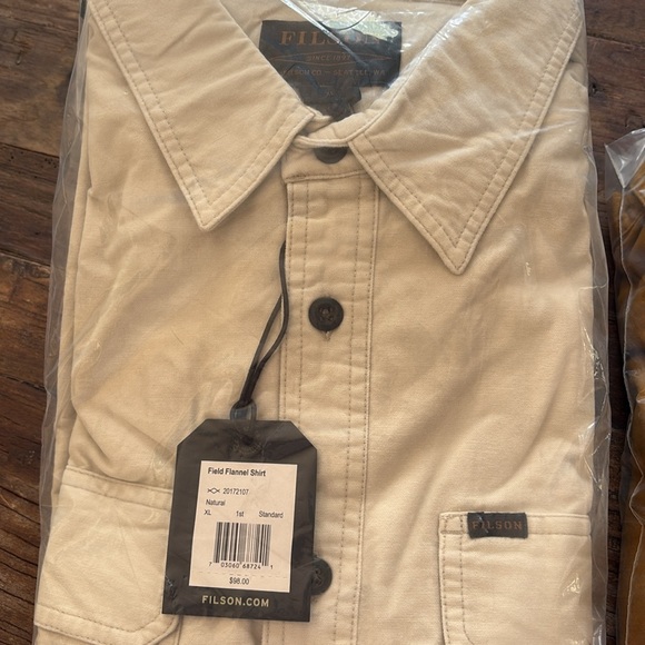 Filson Field Flannel Shirt in XL - Picture 4 of 8